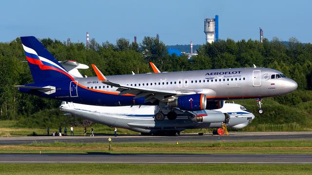 VP-BCA:Airbus A320-200:Аэрофлот